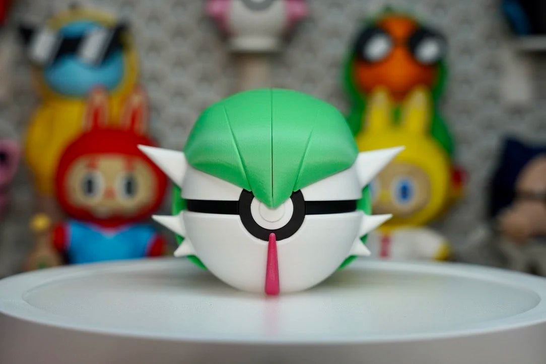 Pokémon-Inspired 3D Printed Poké Ball – Gardevoir
