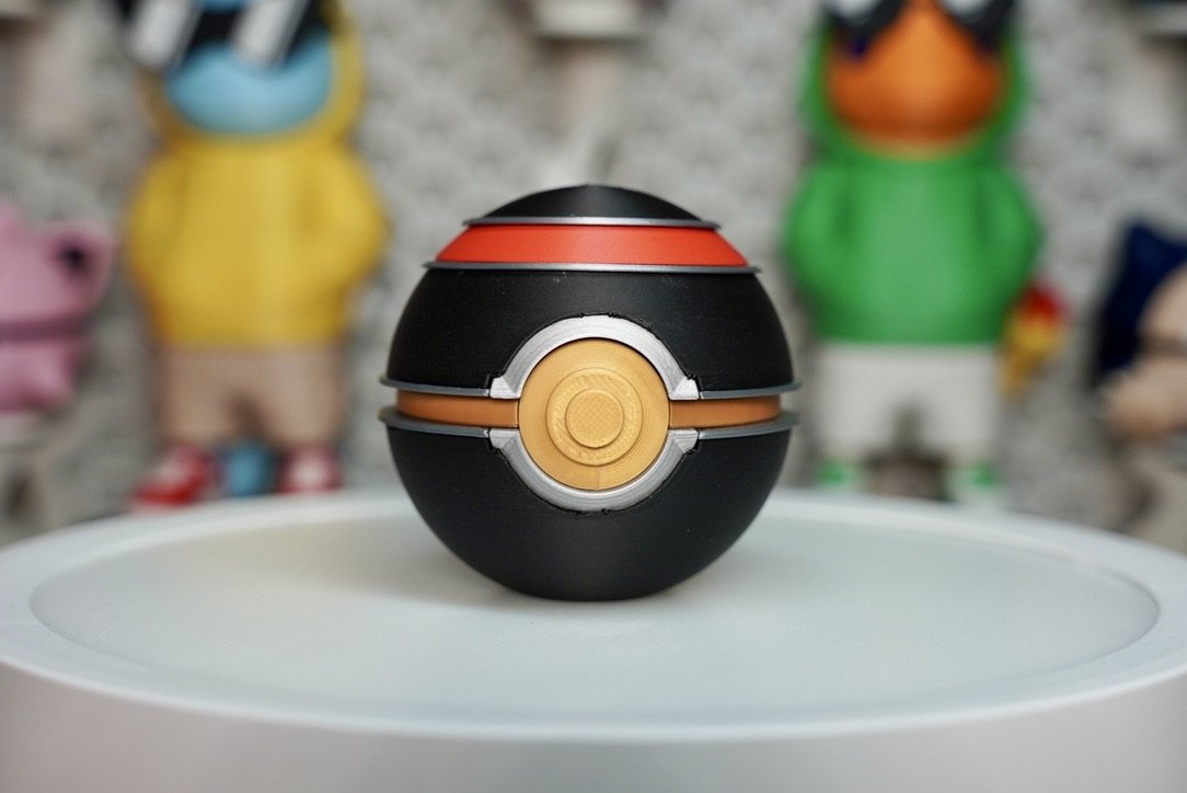 Luxury Ball Poké Ball Replica – 3D Printed Pokémon Collector’s Display Prop