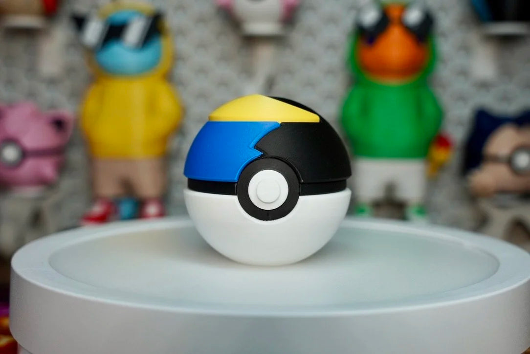 Moon Ball Poké Ball Replica – 3D Printed Pokémon Display Prop for Collectors