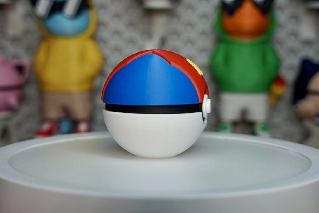 Lure Ball Poké Ball Replica – 3D Printed Pokémon Display Collectible