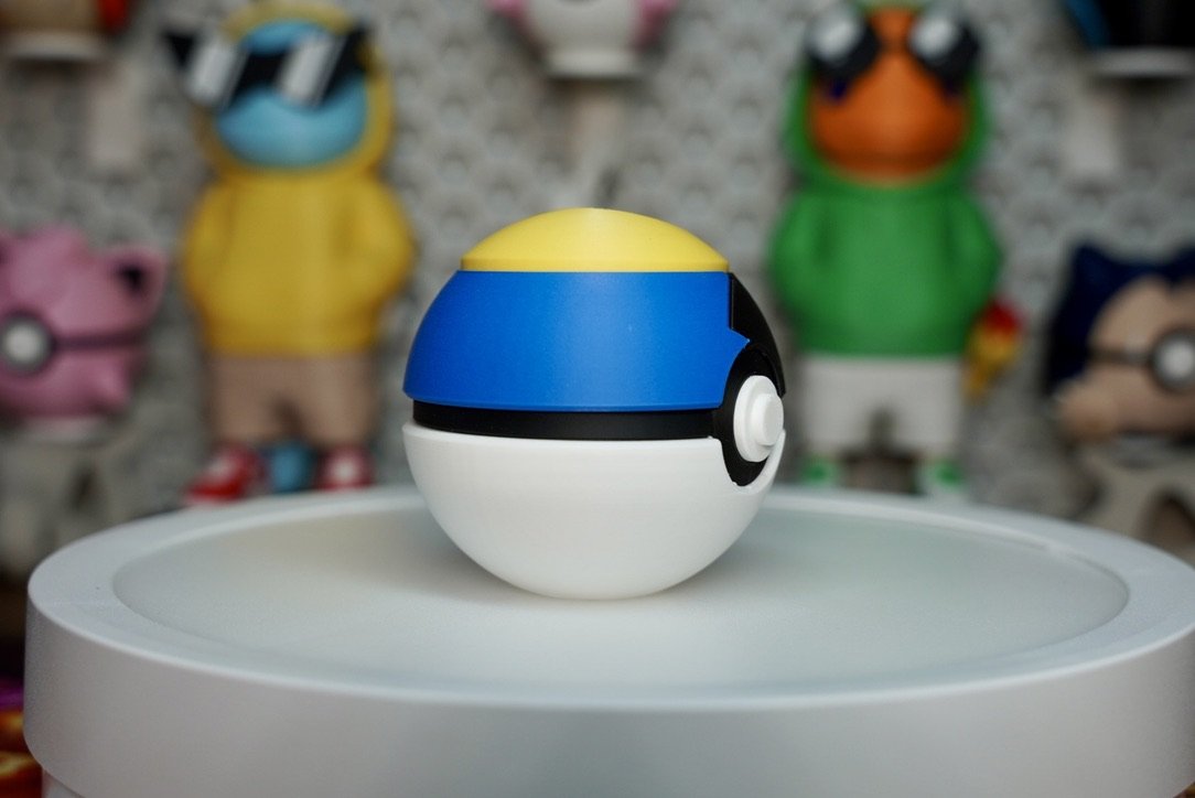 Moon Ball Poké Ball Replica – 3D Printed Pokémon Display Prop for Collectors