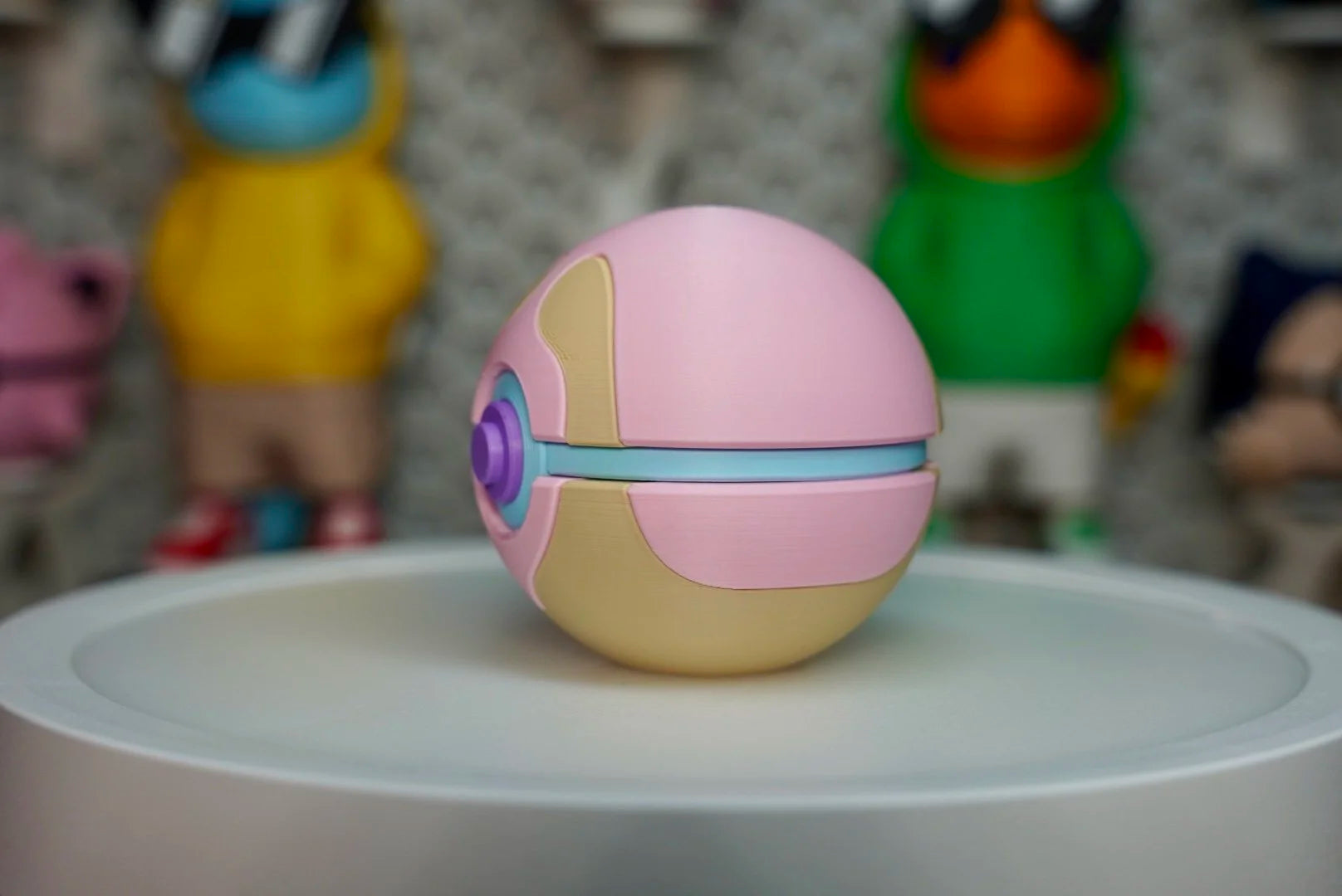 Heal Ball Poké Ball Replica – Pokémon Display Prop Collectible