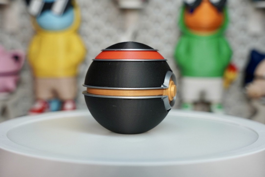 Luxury Ball Poké Ball Replica – 3D Printed Pokémon Collector’s Display Prop