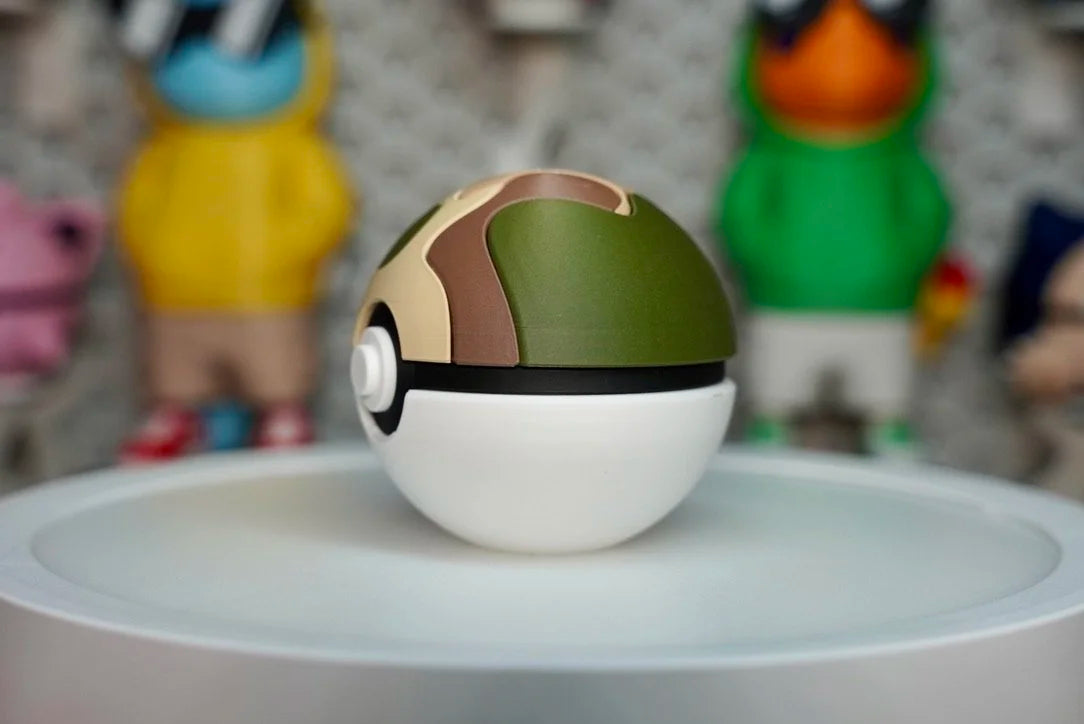 Safari Ball Poké Ball Replica – 3D Printed Pokémon Collector’s Display Prop