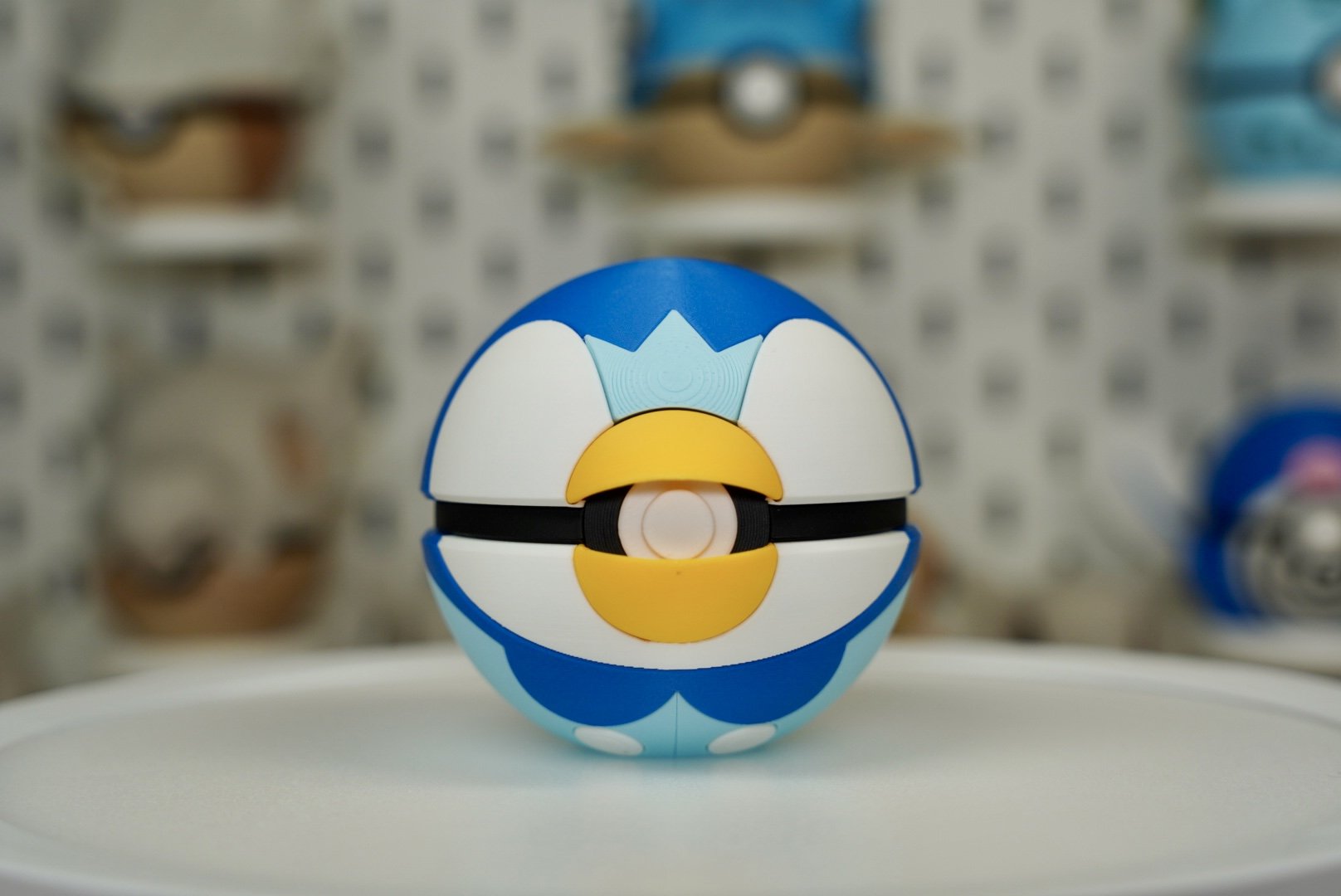 Piplup Poké Ball Replica – 3D Printed Pokémon Display Collectible