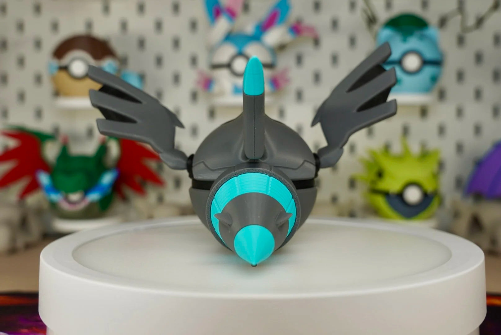 Pokémon-Inspired 3D Printed Poké Ball – Zekrom