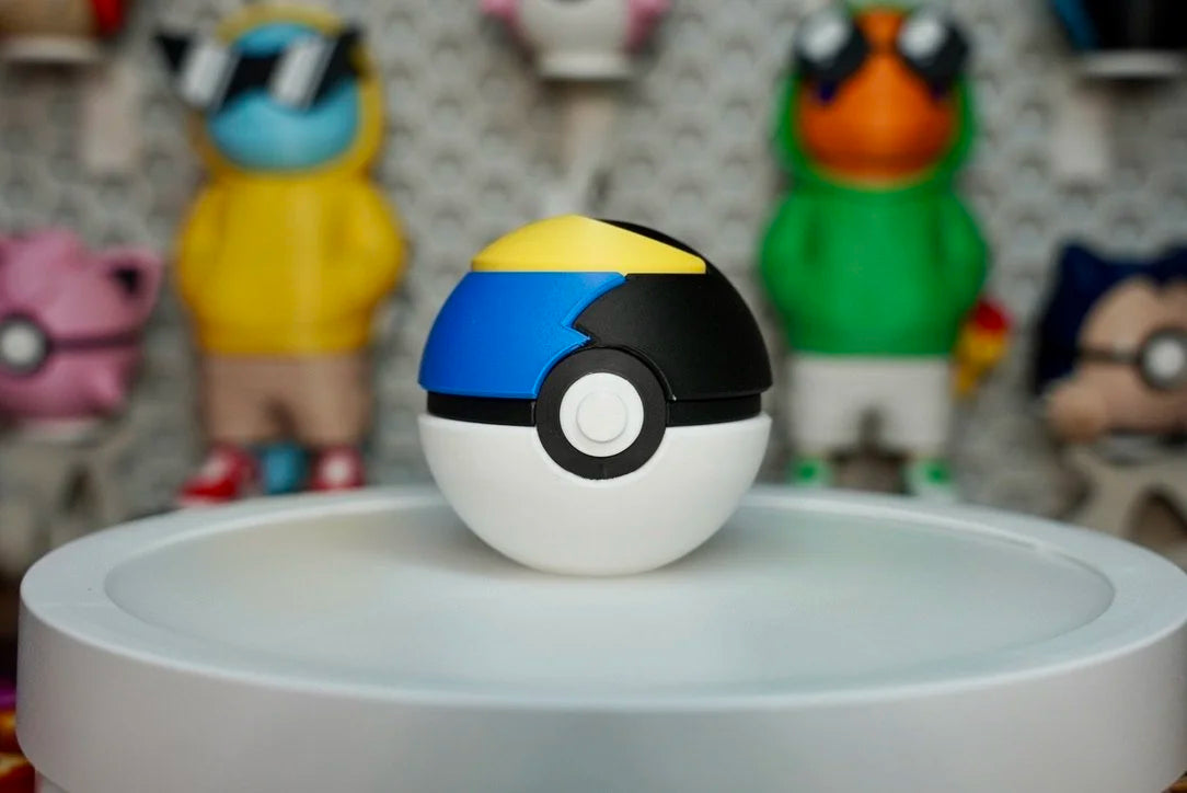 Moon Ball Poké Ball Replica – 3D Printed Pokémon Display Prop for Collectors