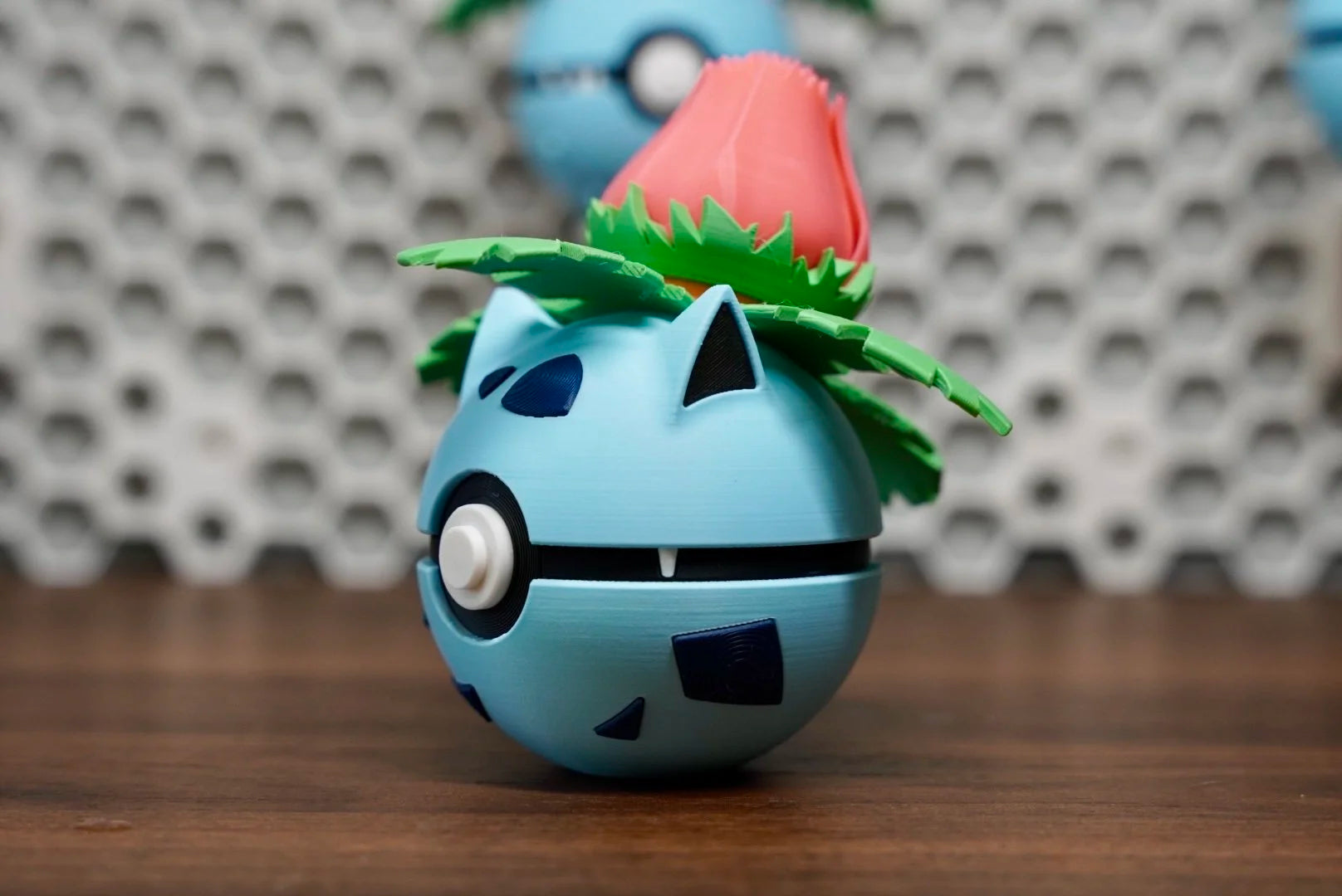 Pokémon-Inspired 3D Printed Poké Ball – Ivysaur
