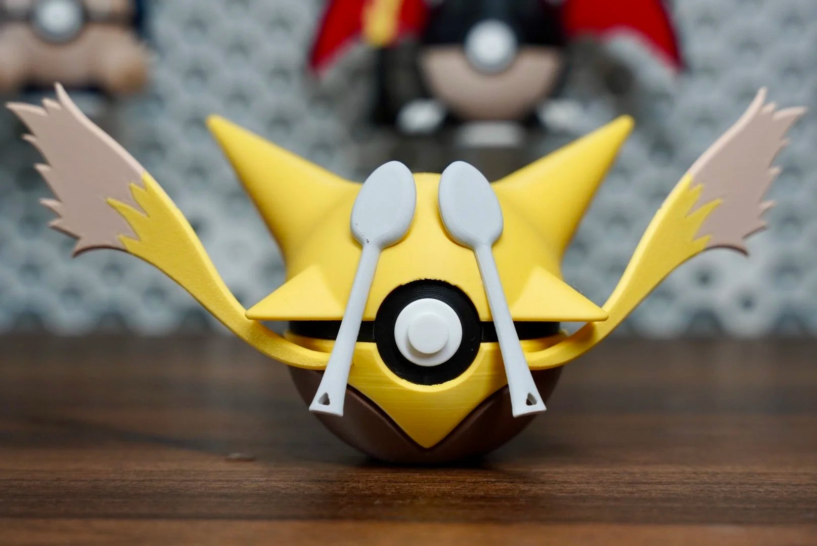 Pokémon-Inspired 3D Printed Poké Ball – Alakazam