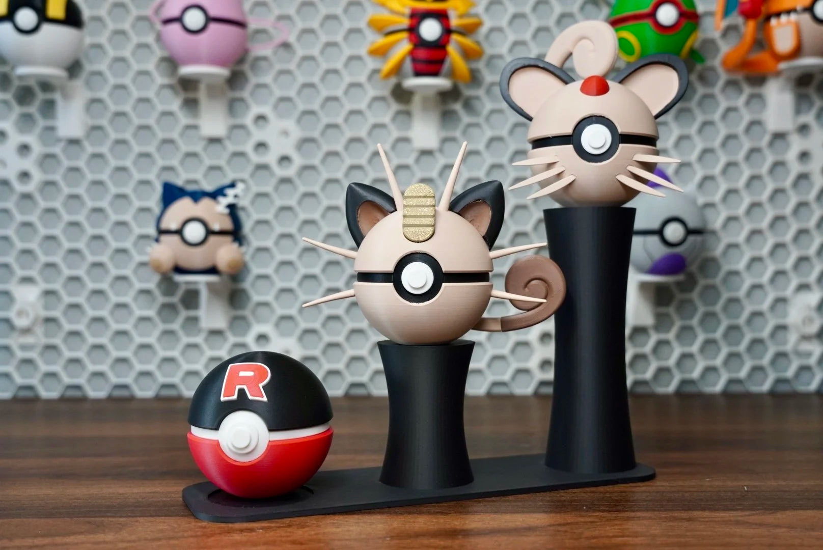 Pokémon-Inspired 3D Printed Poké Ball – Meowth