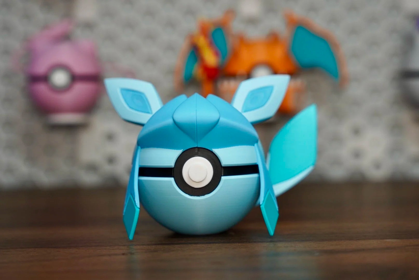 Pokémon-Inspired 3D Printed Poké Ball – Glaceon