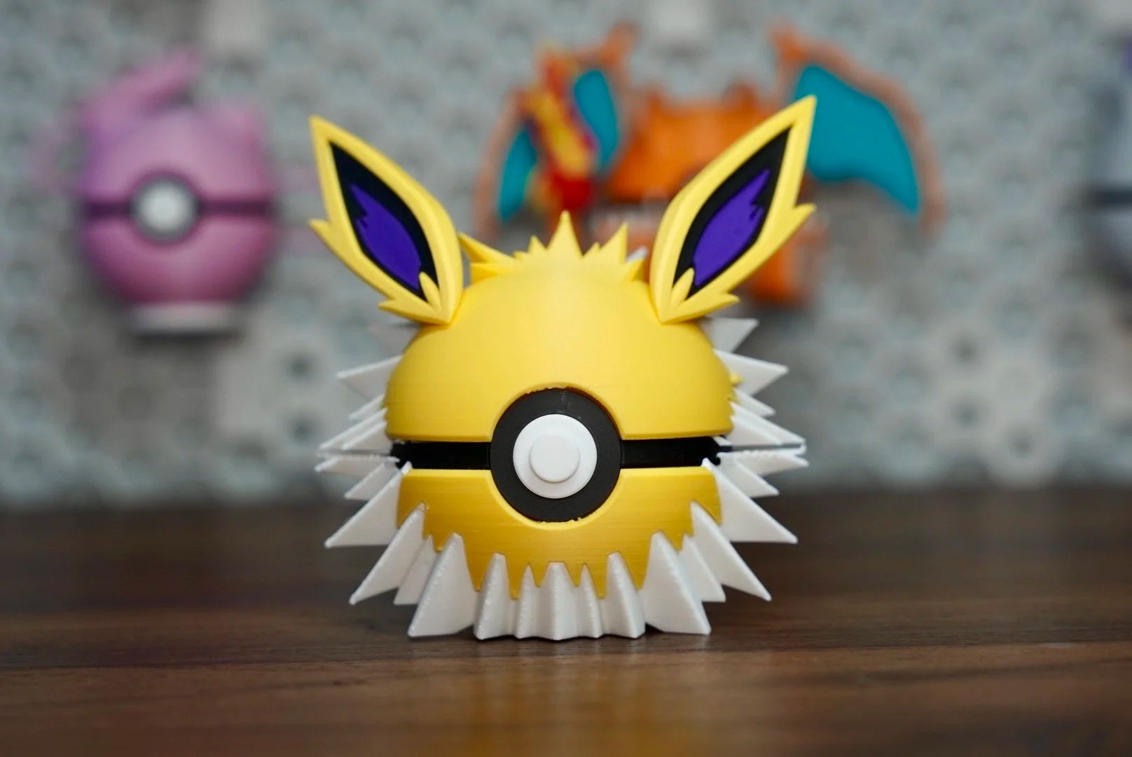 Pokémon-Inspired 3D Printed Poké Ball – Jolteon