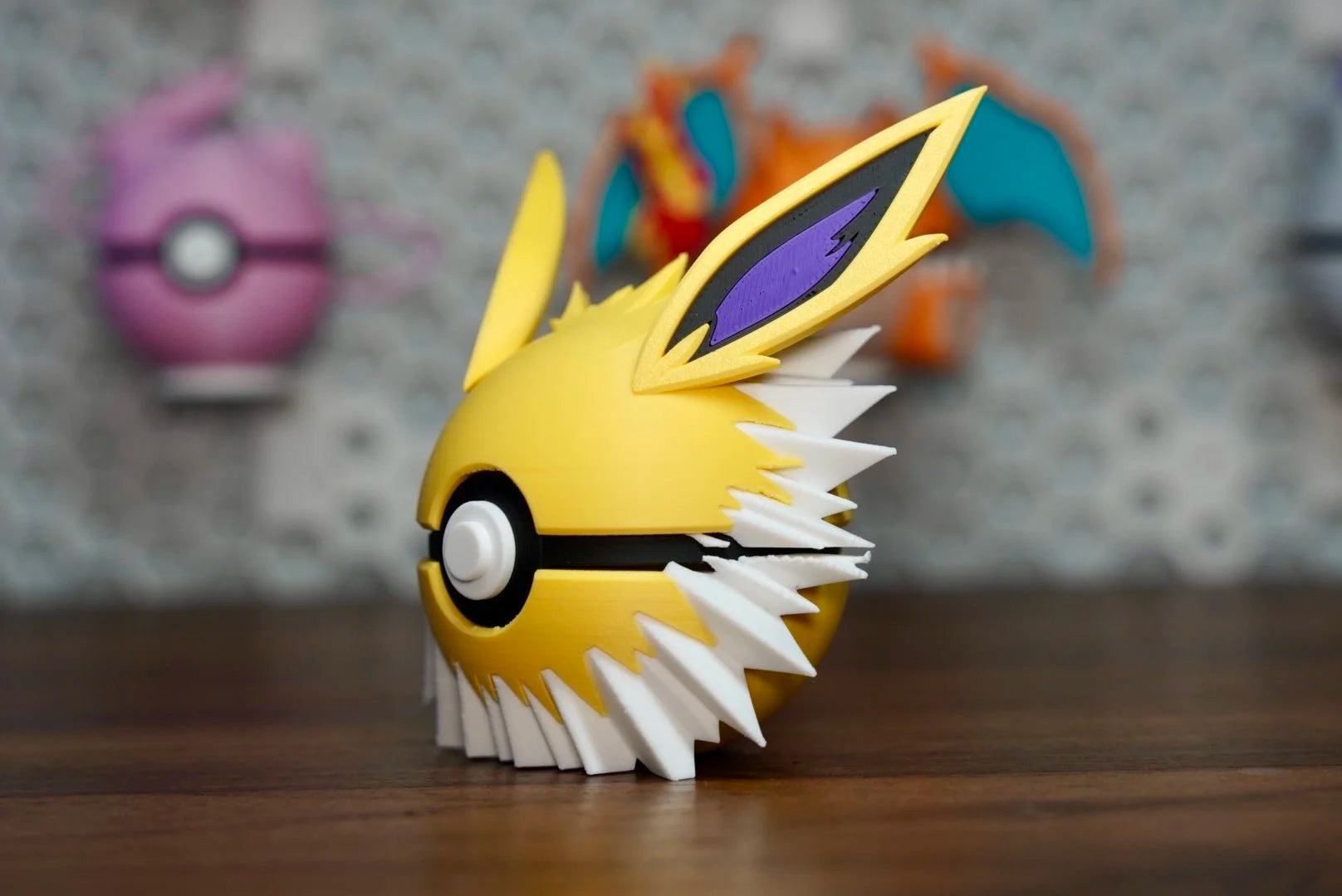 Pokémon-Inspired 3D Printed Poké Ball – Jolteon