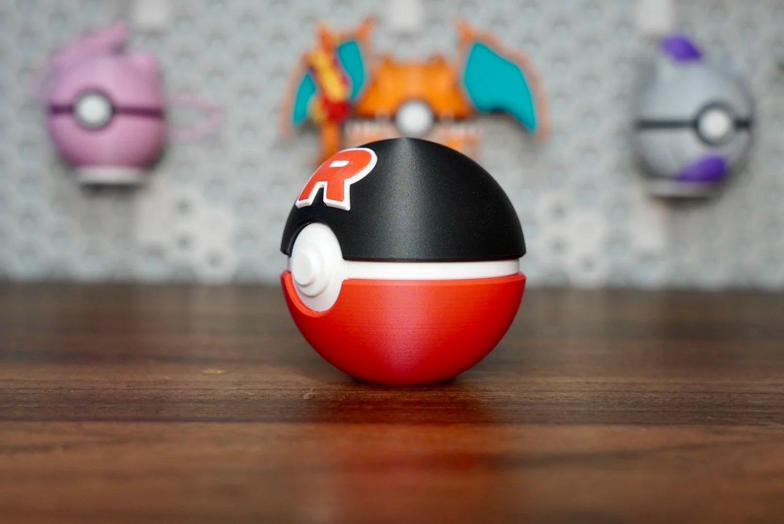 Team Rocket Poké Ball Replica – 3D Printed Pokémon Display Prop (Red or White "R")