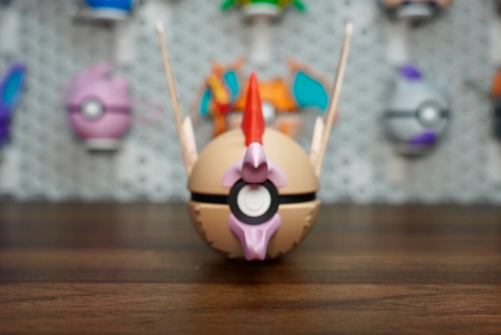 Pokémon-Inspired 3D Printed Poké Ball – Fearow