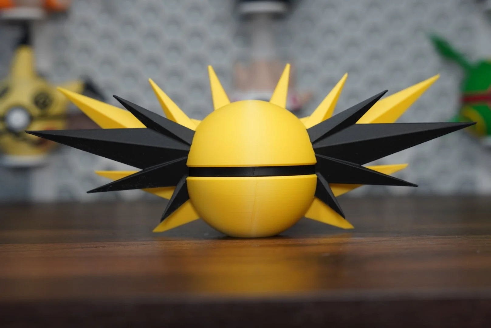 Pokémon-Inspired 3D Printed Poké Ball – Zapdos