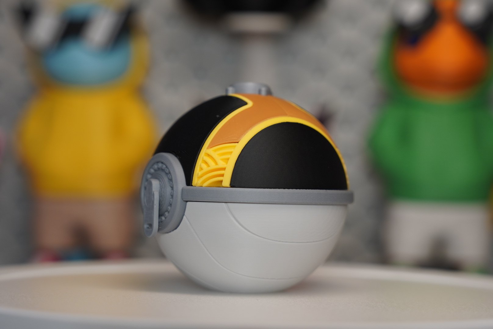 Hisui Ultra Ball Replica – 3D Printed Pokémon Display Prop