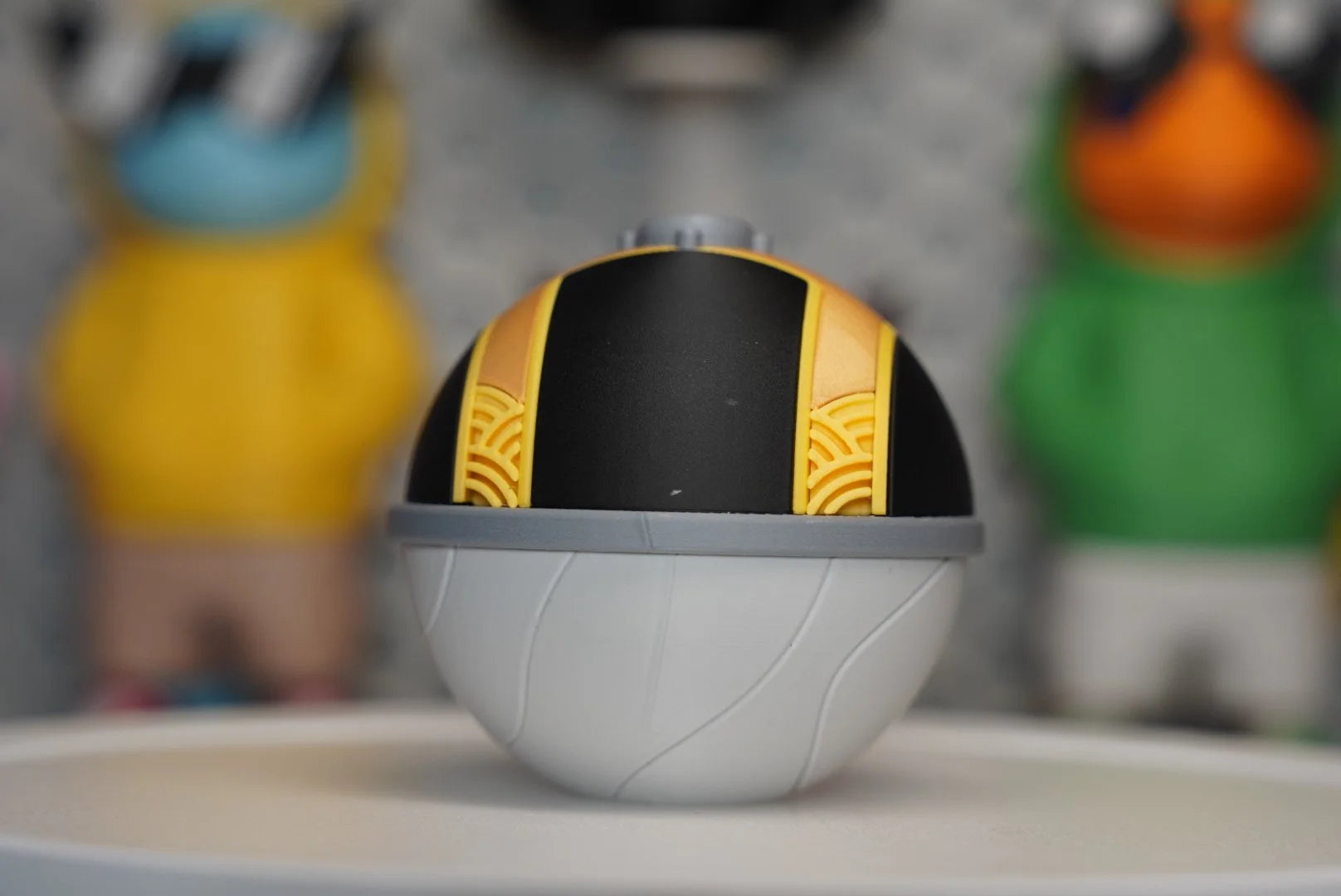 Hisui Ultra Ball Replica – 3D Printed Pokémon Display Prop