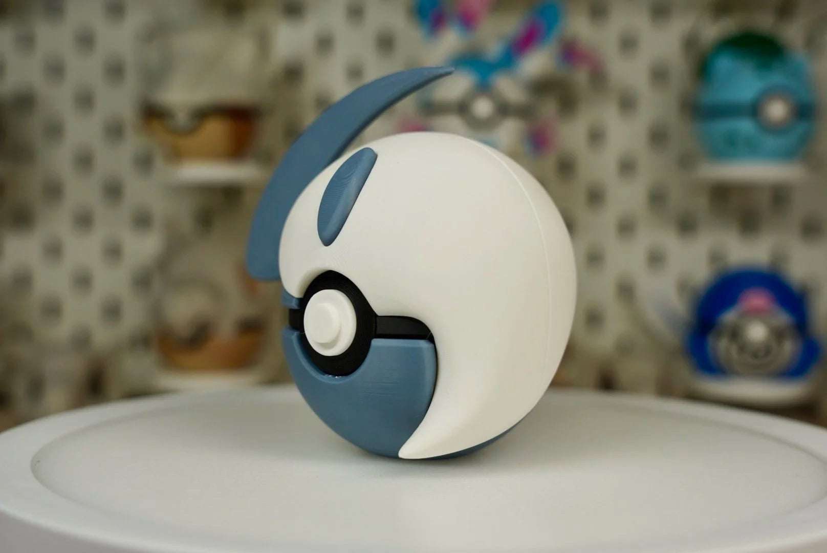 Pokémon-Inspired 3D Printed Poké Ball – Absol