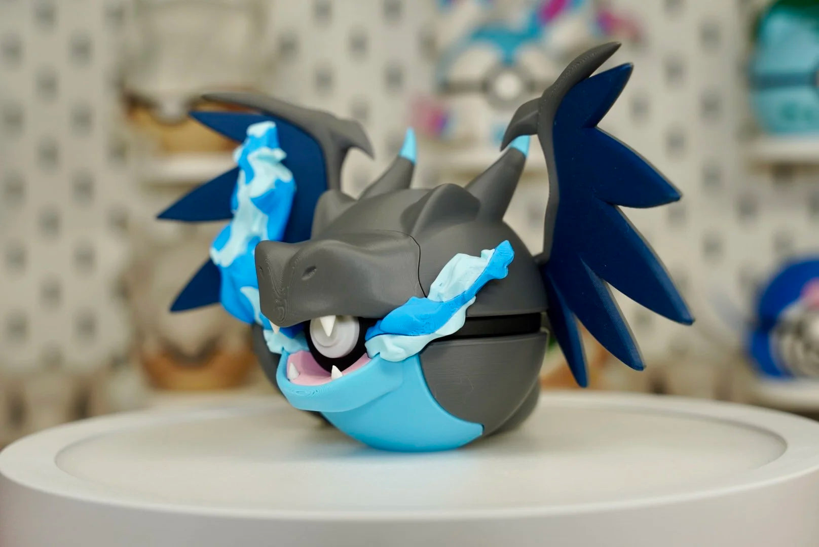 Mega Charizard Poké Ball – Optional Tail – 3D Printed Pokémon Display