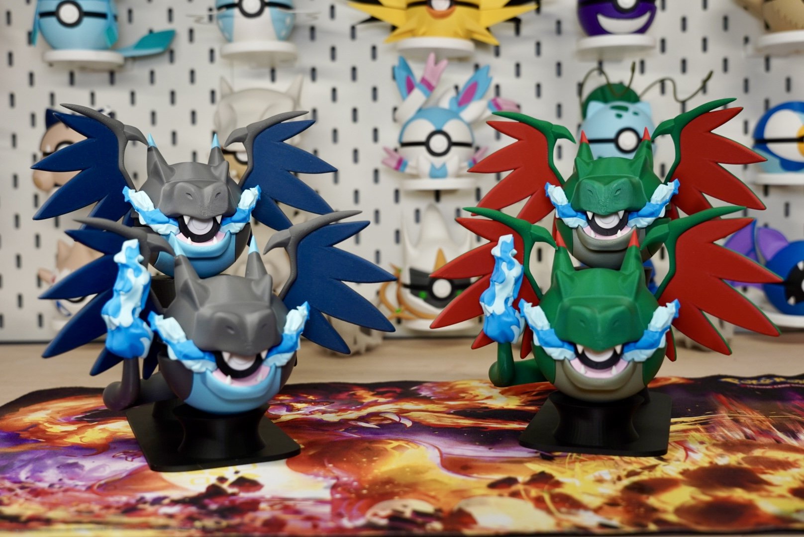 Mega Charizard Poké Ball – Optional Tail – 3D Printed Pokémon Display