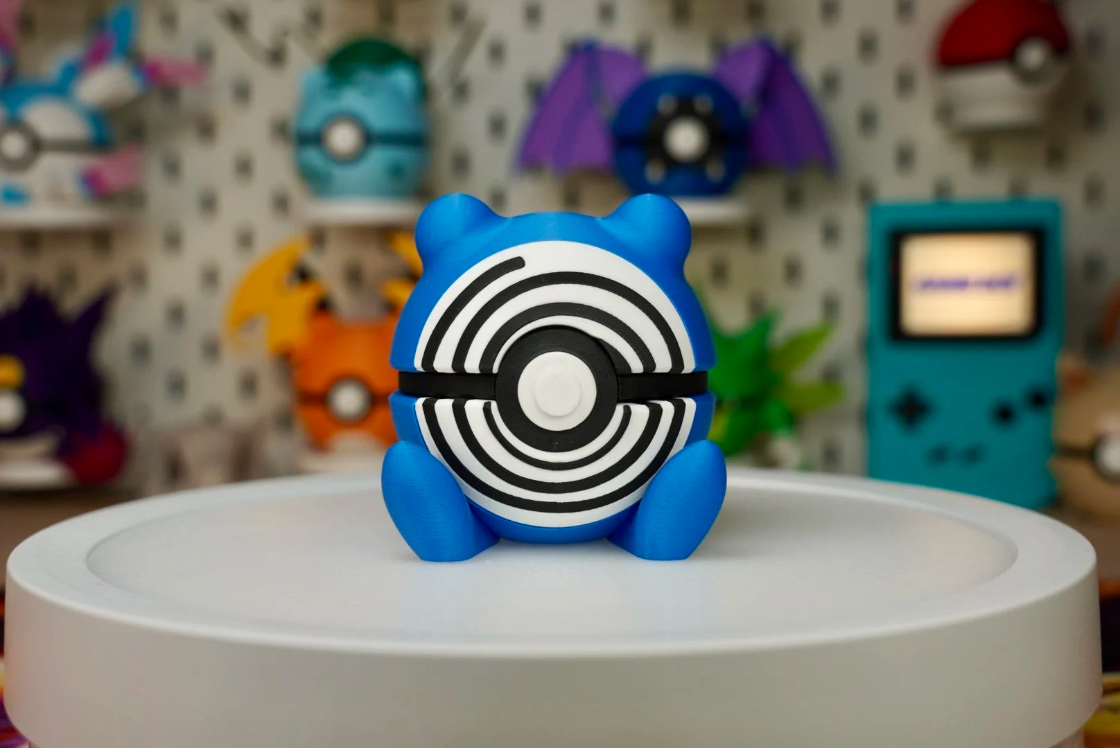 Poliwhirl Poké Ball Replica – 3D Printed Pokémon Display Collectible