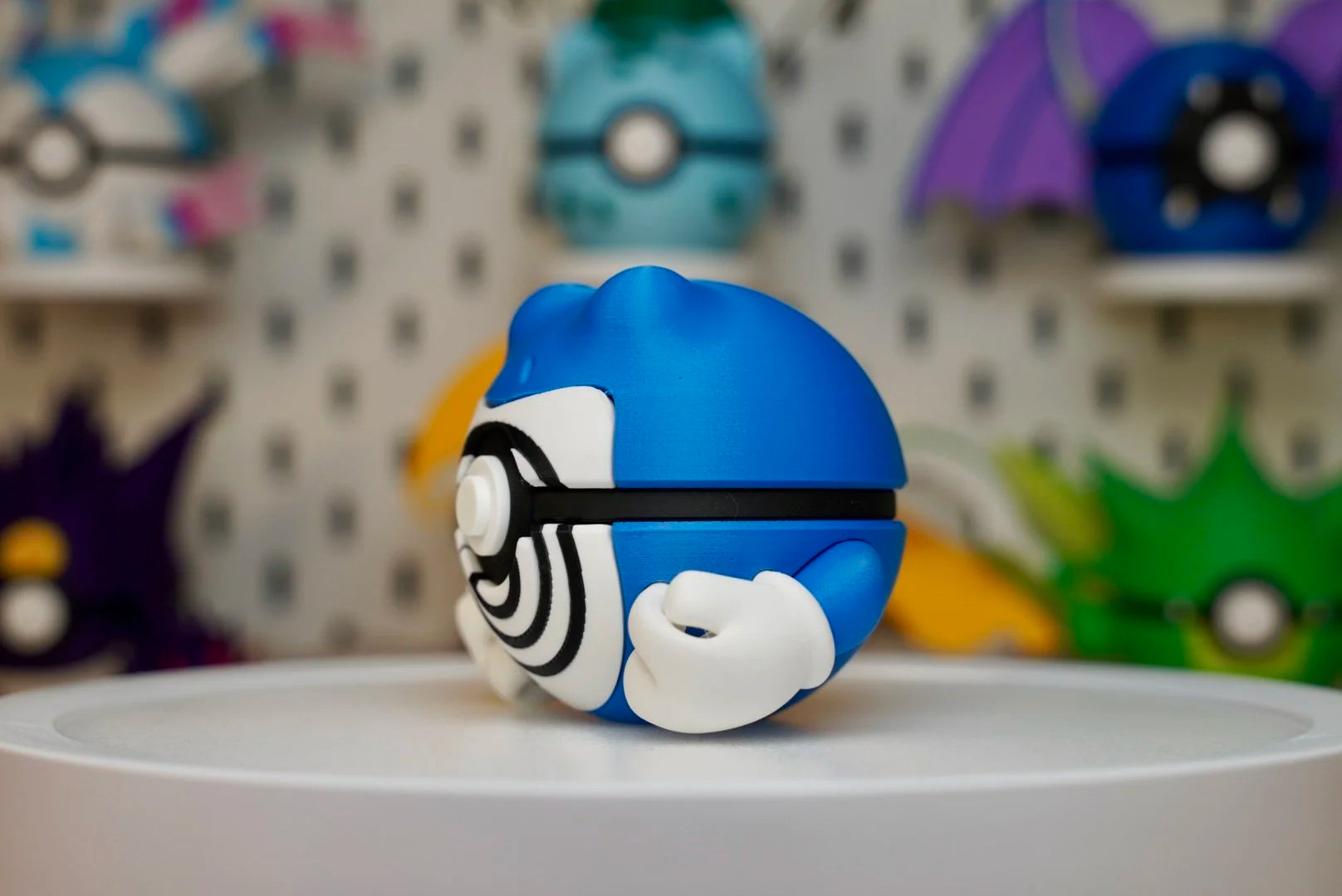 Poliwrath Poké Ball Replica – 3D Printed Pokémon Display Collectible