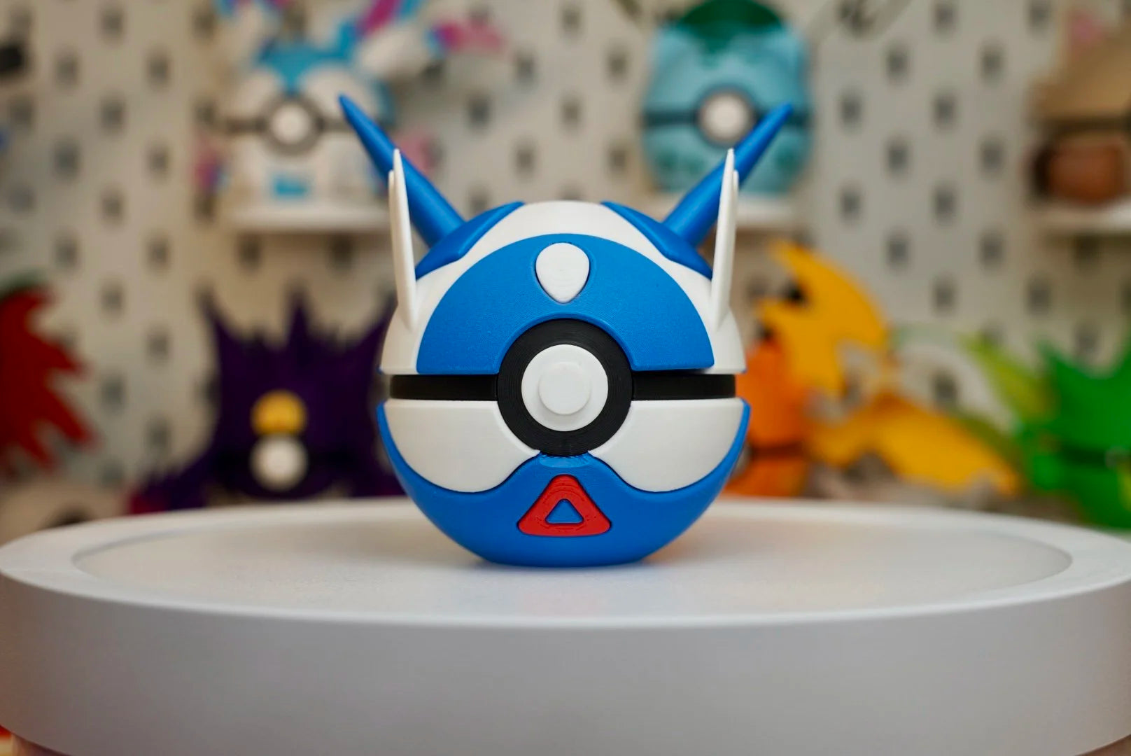 Latios Poké Ball Replica – 3D Printed Pokémon Display Collectible (Copy)