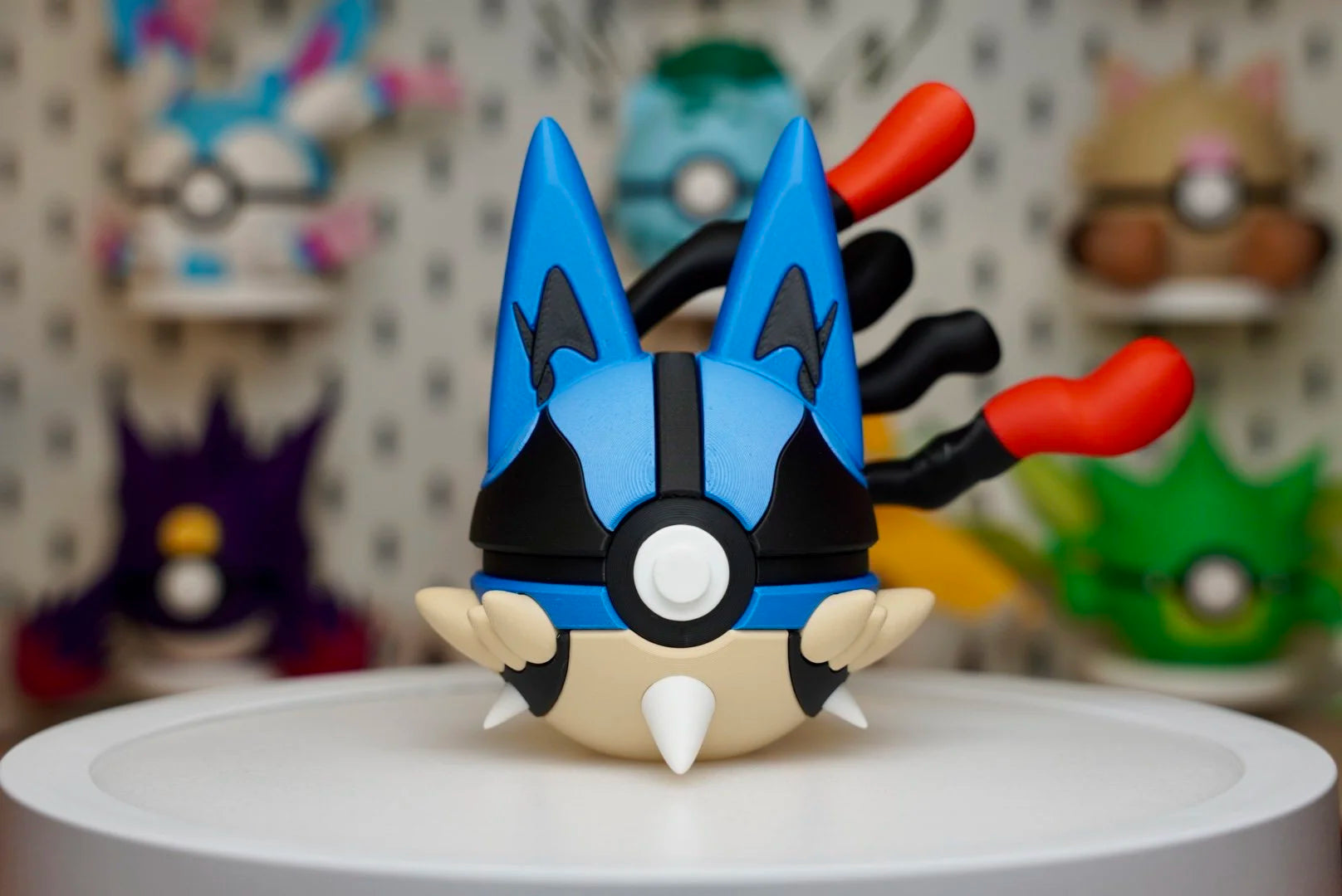 Pokémon-Inspired 3D Printed Poké Ball – Mega Lucario