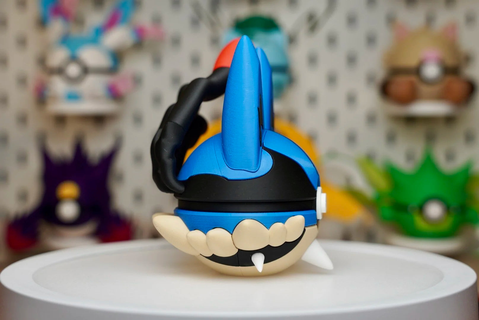 Pokémon-Inspired 3D Printed Poké Ball – Mega Lucario