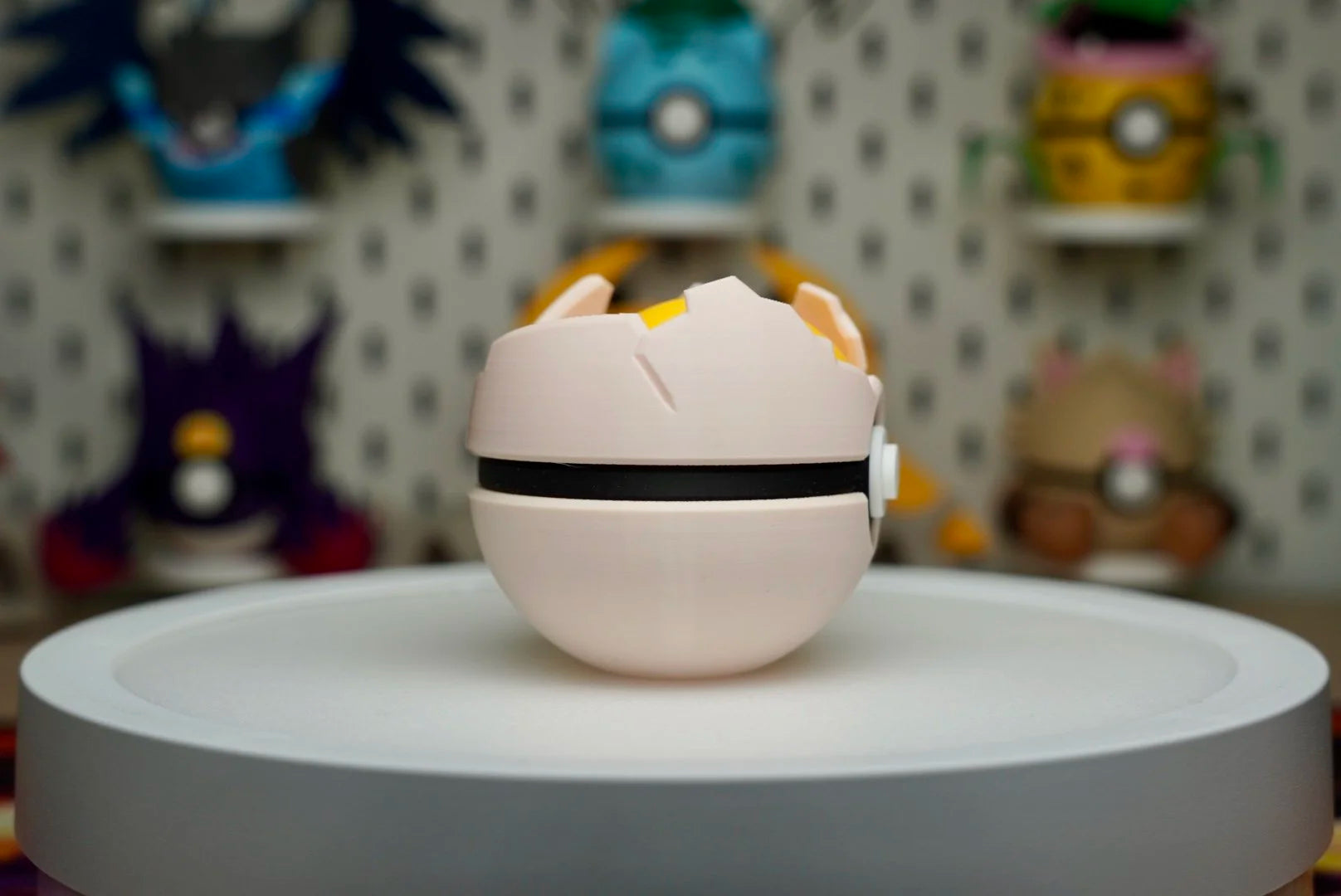 Exeggcute Poké Ball – 3D Printed Pokemon Collectible Display