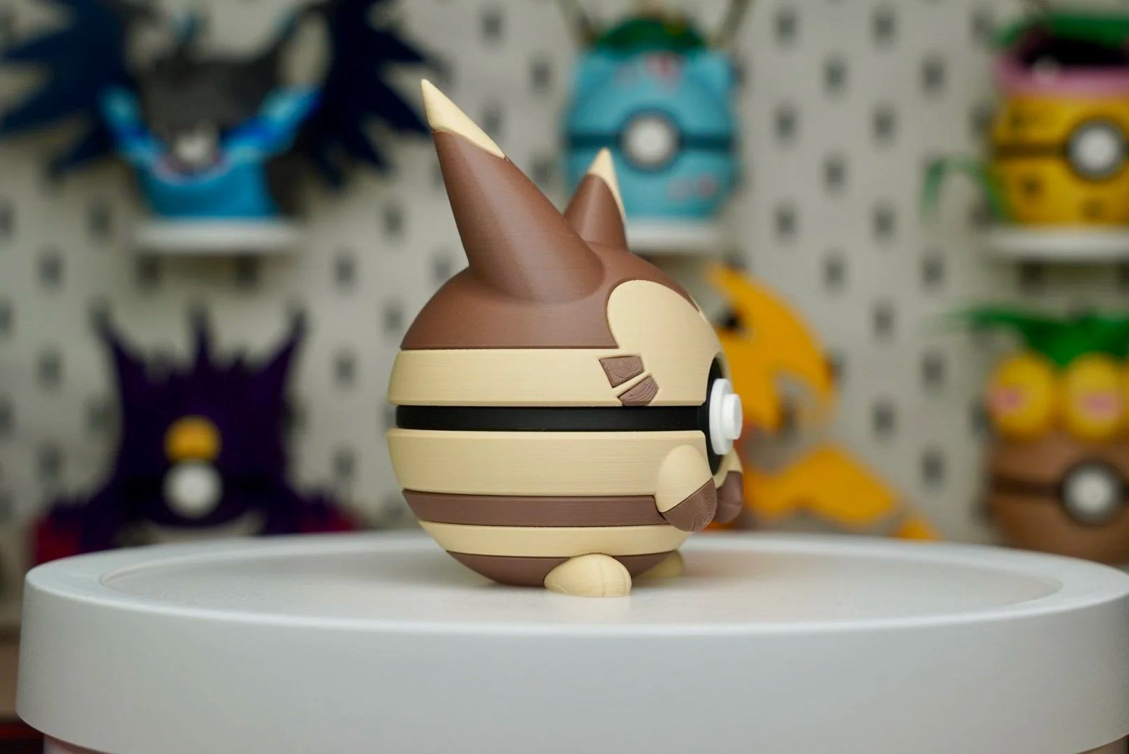 Pokémon-Inspired 3D Printed Poké Ball – Furret