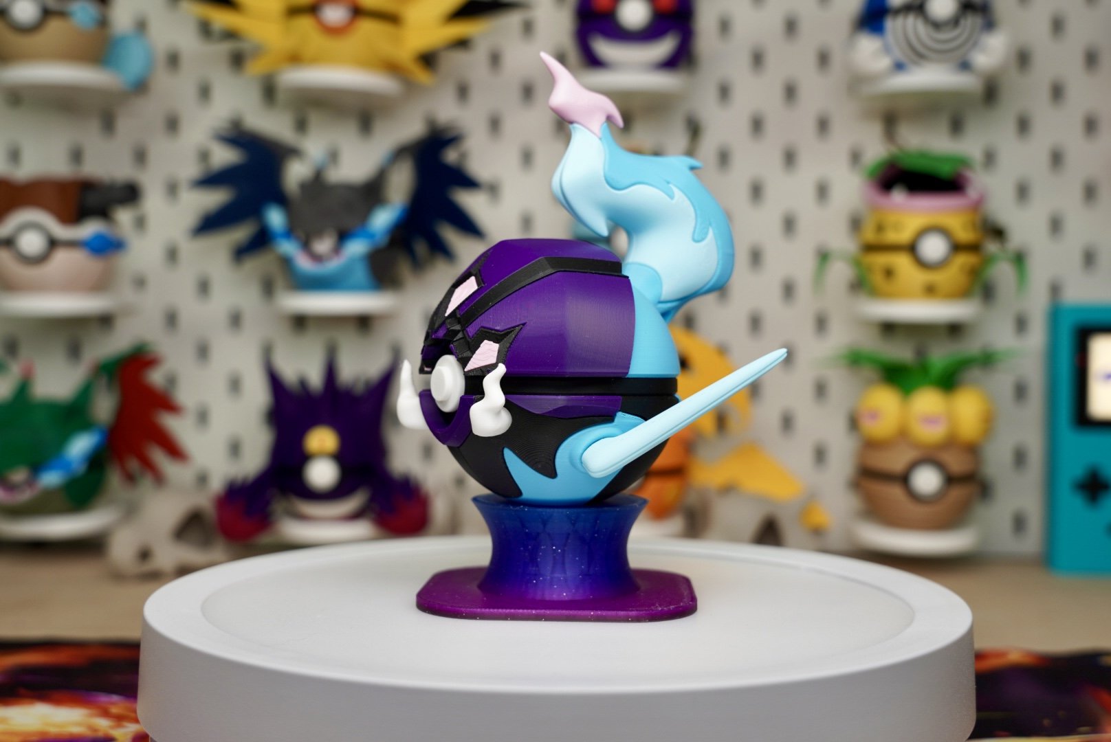 Ceruledge Poké Ball – 3D Printed Pokemon Collectible Display