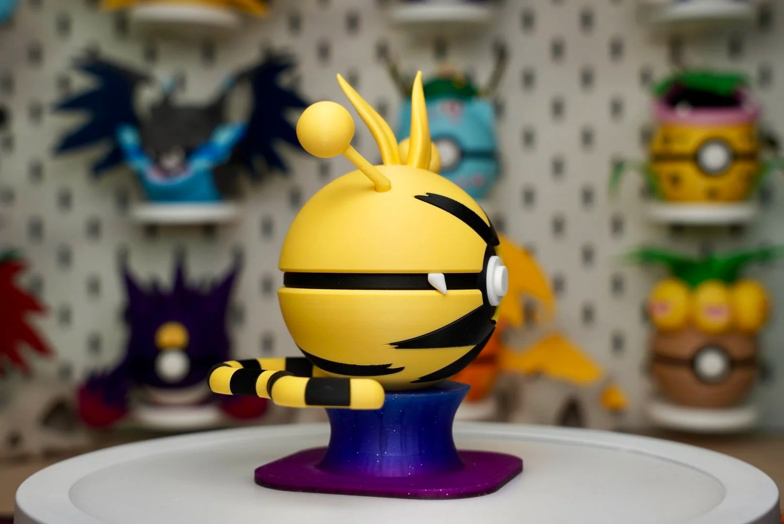 Pokémon-Inspired 3D Printed Poké Ball – Electabuzz