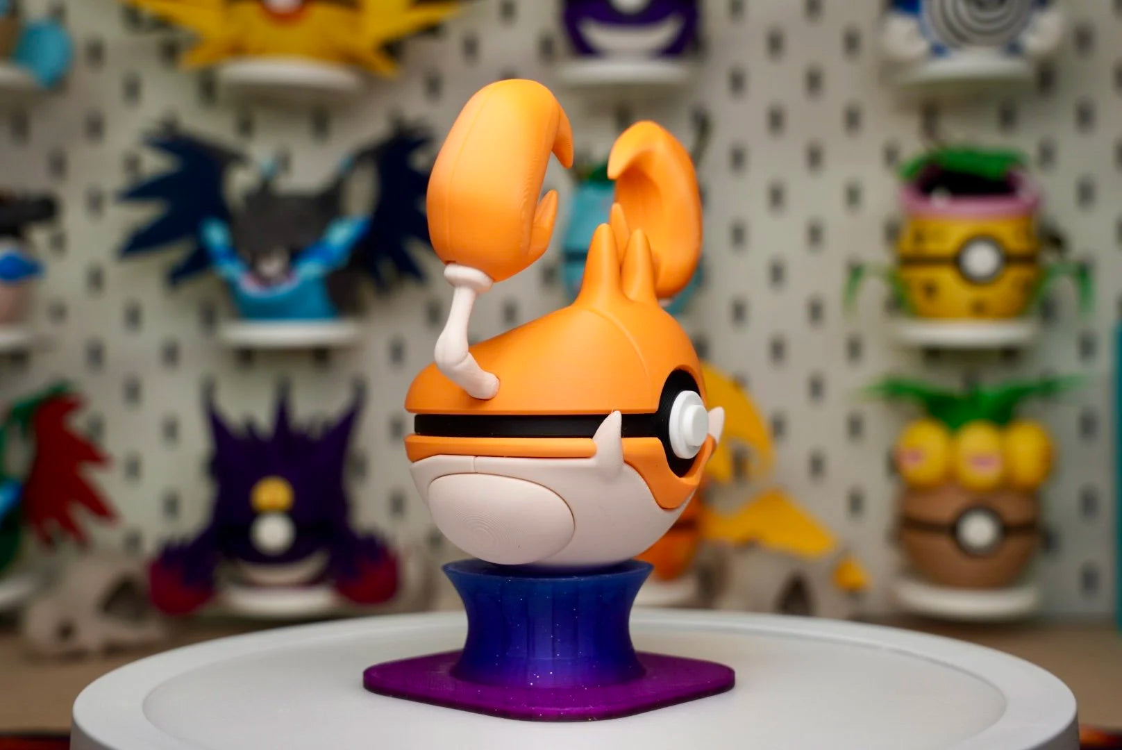 Krabby Poké Ball Replica – 3D Printed Pokémon Display Collectible