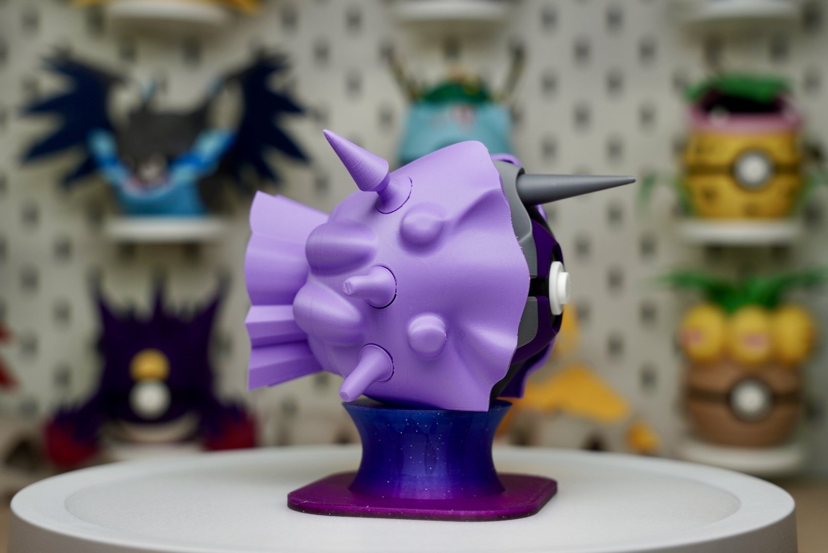 Cloyster Poké Ball Replica – 3D Printed Pokémon Display Collectible