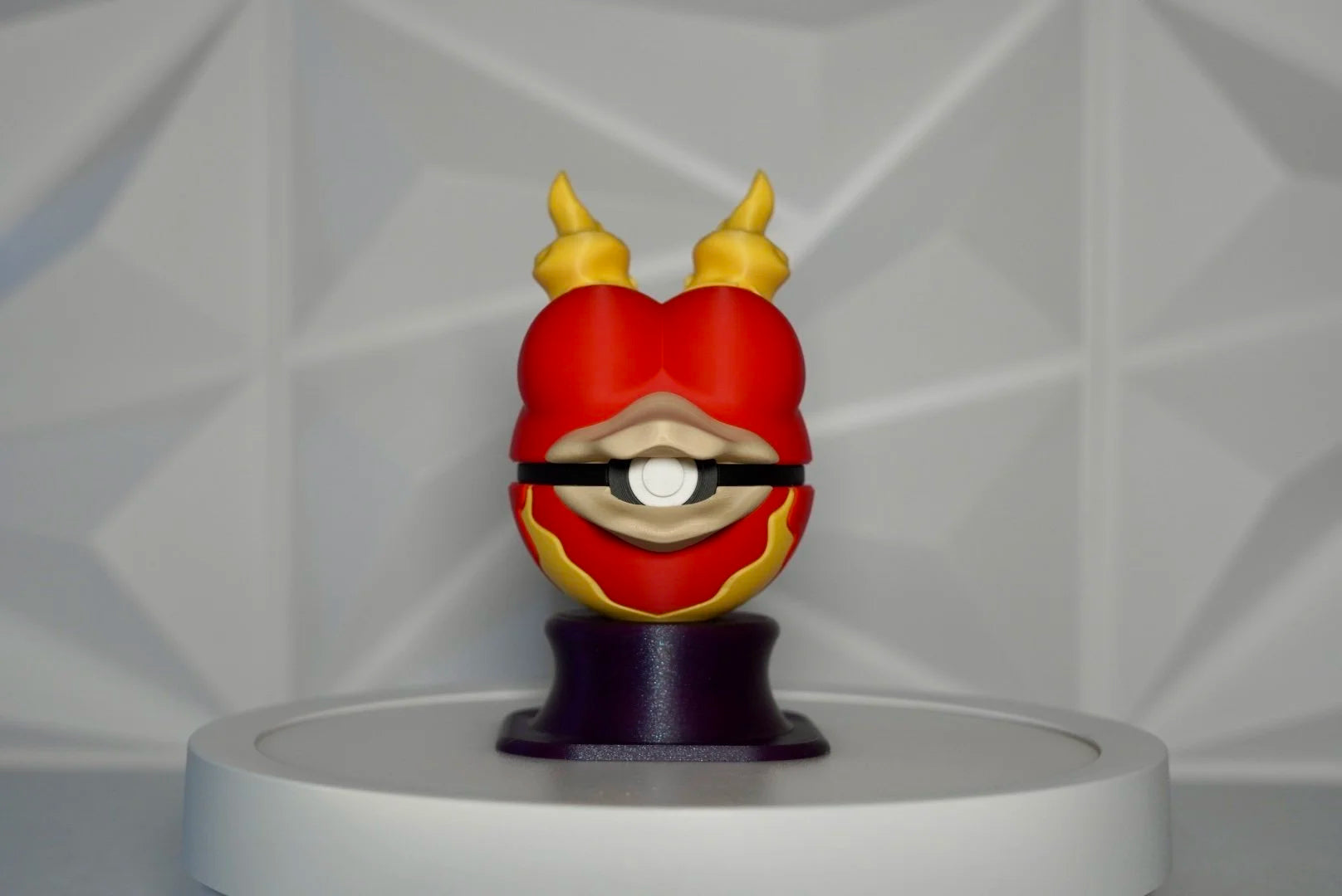 Pokémon-Inspired 3D Printed Poké Ball – Magmar