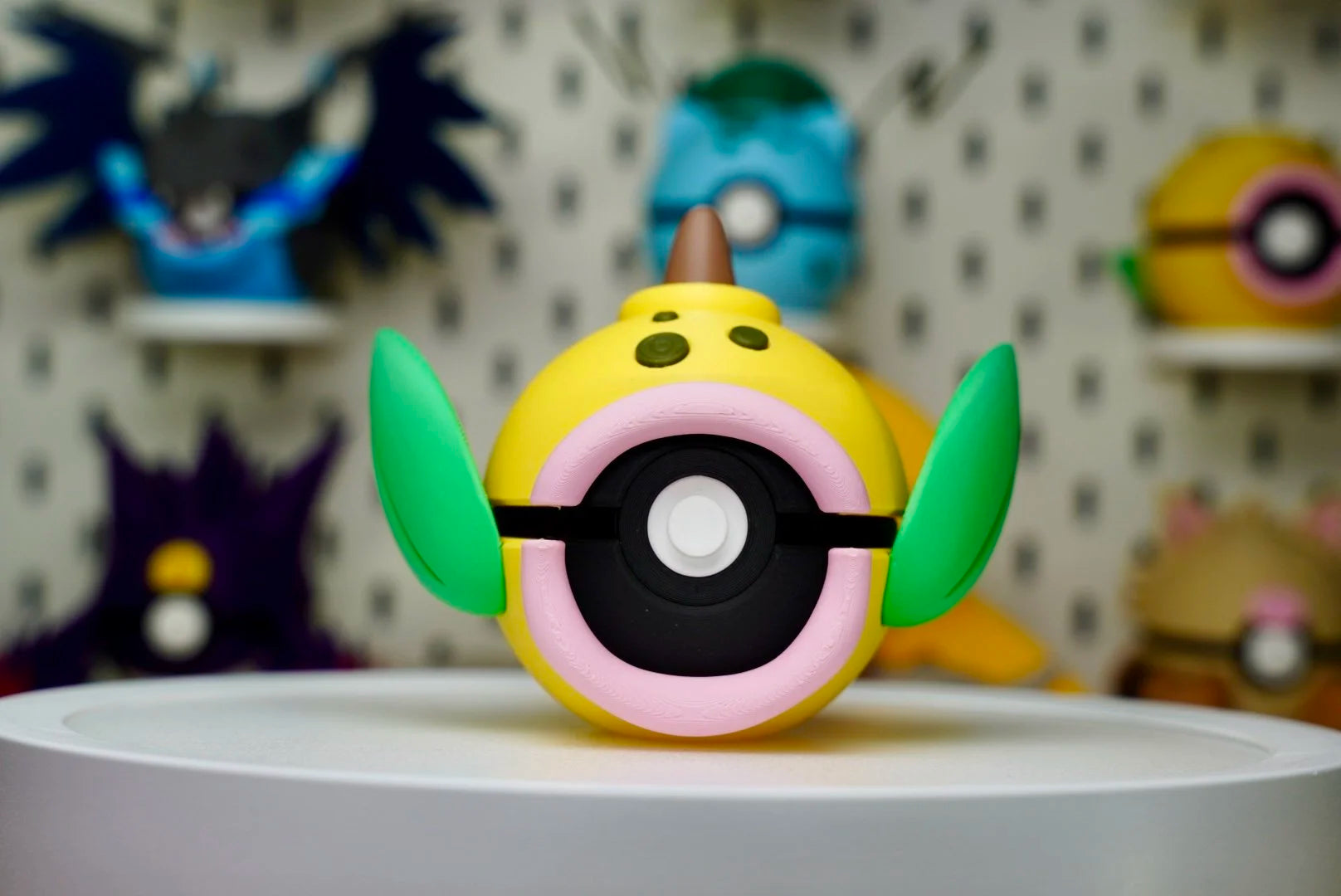 Pokémon-Inspired 3D Printed Poké Ball – Weepinbell