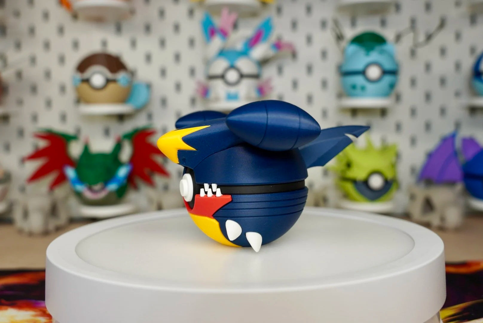 Pokémon-Inspired 3D Printed Poké Ball – Garchomp