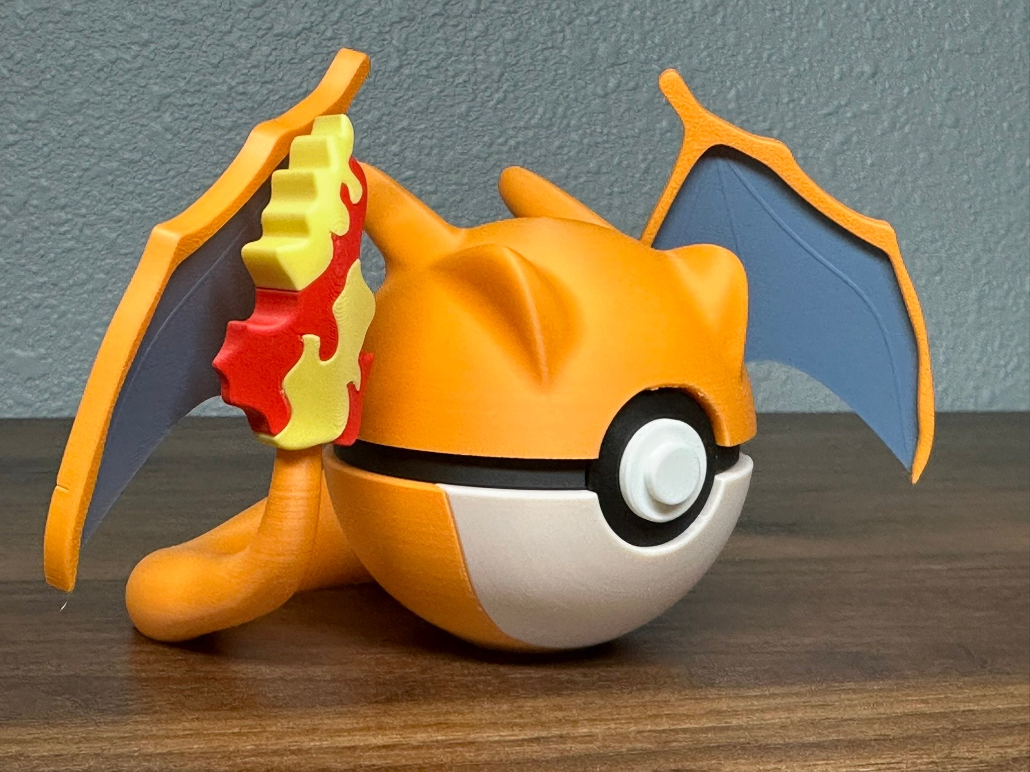 Pokémon-Inspired 3D Printed Poké Ball – Charizard