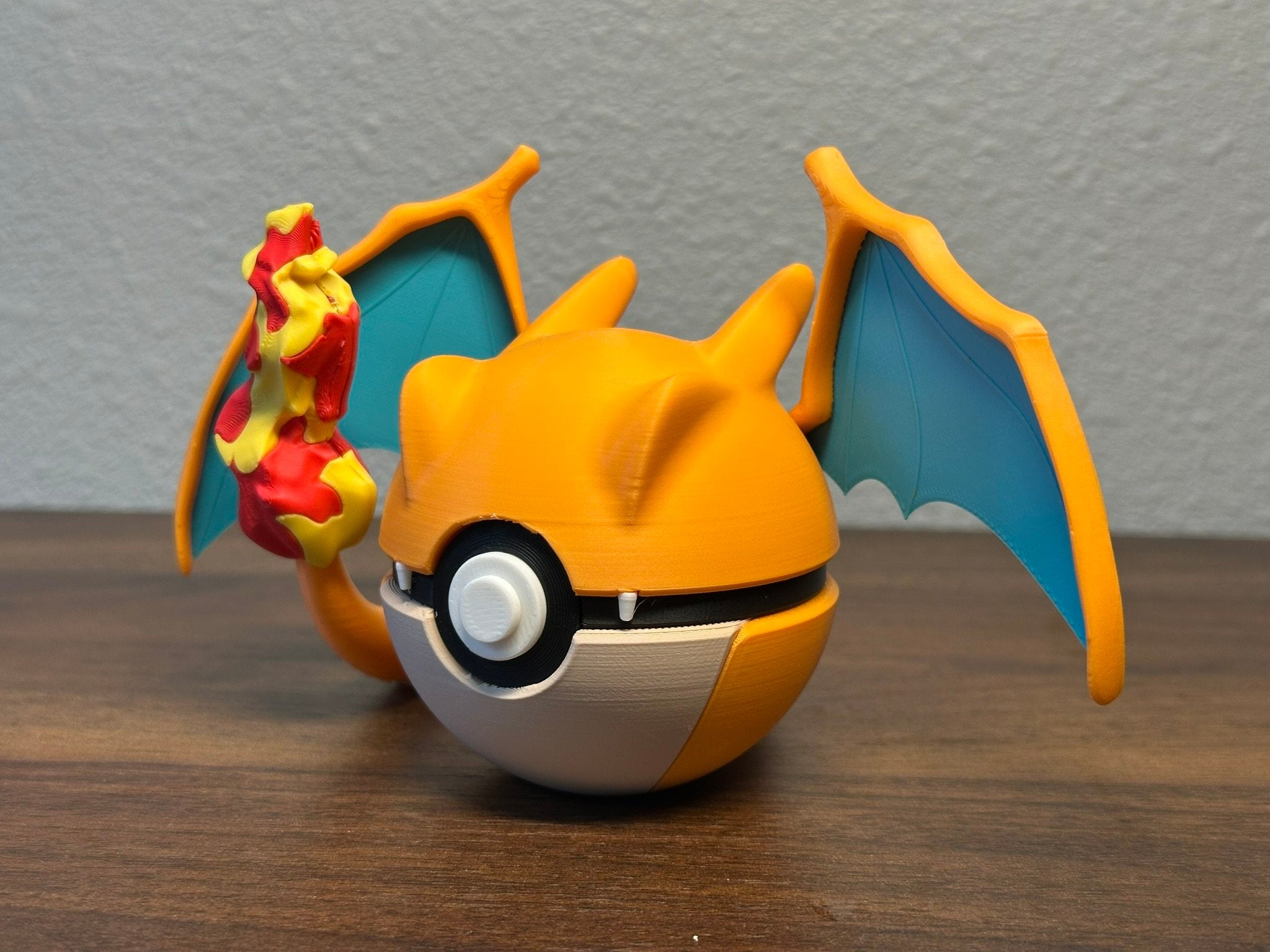Pokémon-Inspired 3D Printed Poké Ball – Charizard