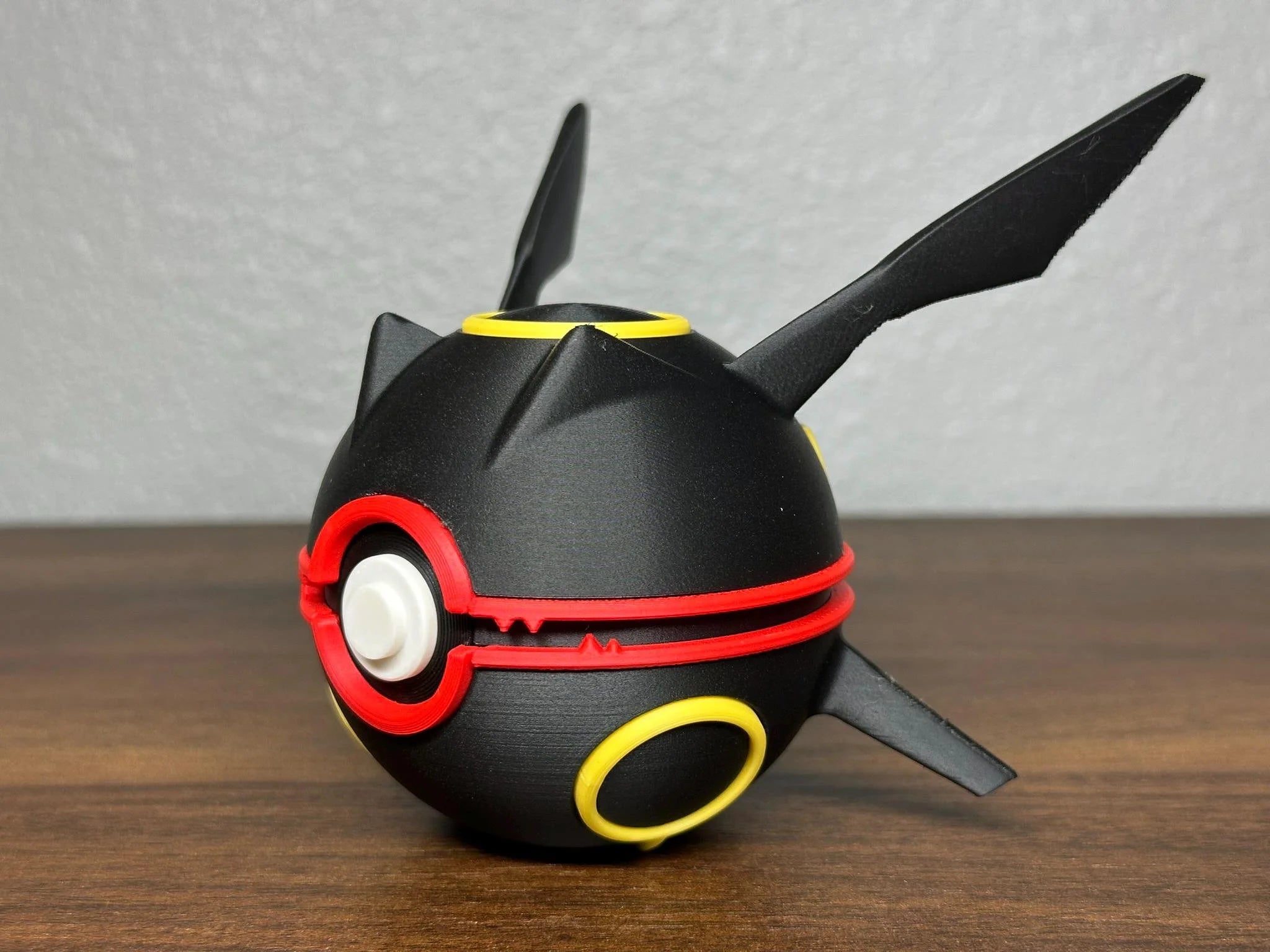 PPokémon-Inspired 3D Printed Poké Ball – Rayquaza